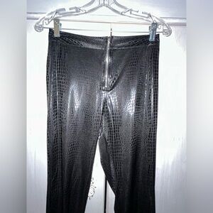 Black Fitted Faux Leather Animal Printed Leggings Size Small By CBR EUC